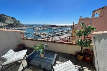 پانسیون Cassis Loc   Chambre Meublée
