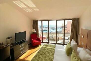 پانسیون Cassis Loc   Chambre Meublée