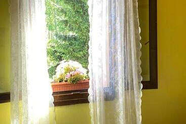 B&b Happiness In The Country
