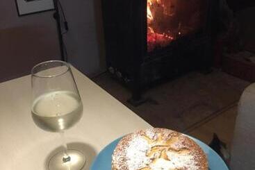 B&b Happiness In The Country