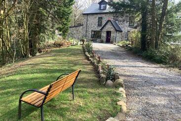 پانسیون Little London Bed & Breakfast And Glamping Pod