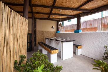 پانسیون The Pallet   Guest House