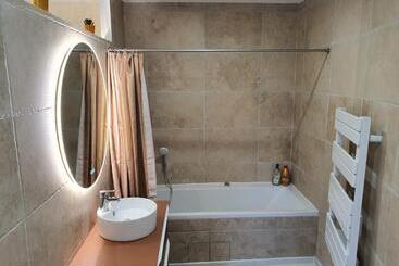 تختخواب و صبحانه H2o Chambres D Hôtes