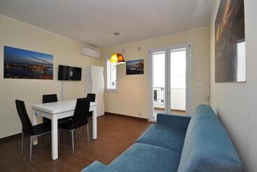 Felicity Residence