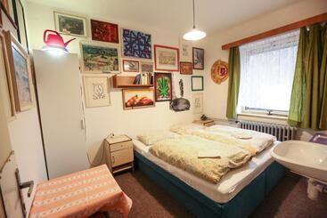 Hostel Klondike