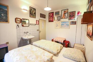 Hostel Klondike