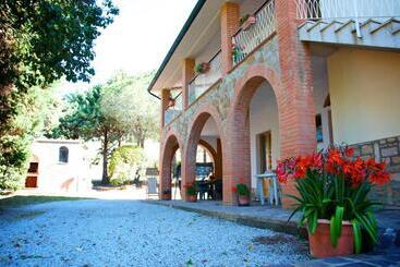 هتل Agriturismo San Lino Gilberto