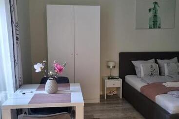 پانسیون Eden Center Home