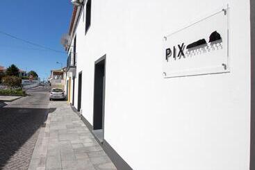 Pix Apartments