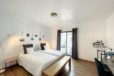 Pix Apartments