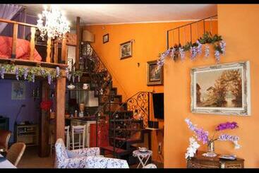 تختخواب و صبحانه Amarcord