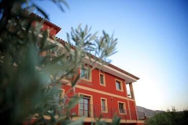 تختخواب و صبحانه Finca Oliva