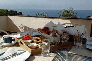 تختخواب و صبحانه Il Capriolo