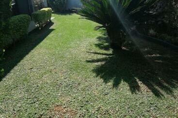 ベッドアンドブレックファースト Marys Bnb