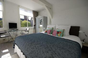 تختخواب و صبحانه Nr22 Leiden