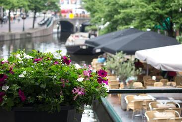 تختخواب و صبحانه Nr22 Leiden