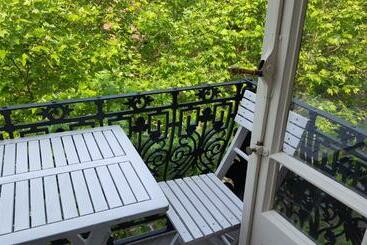 پانسیون City Lodge Stay A While