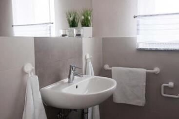 پانسیون Komfortable Apartment Wohnung