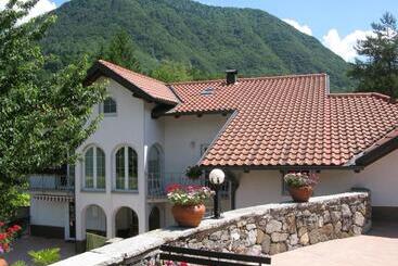 پانسیون Apartments Reida