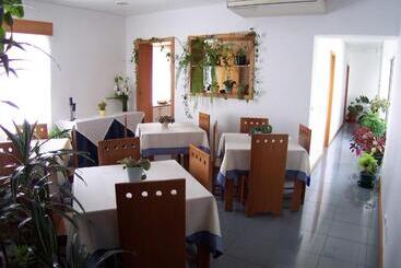 پانسیون Residencial Ermida Dos Remédios