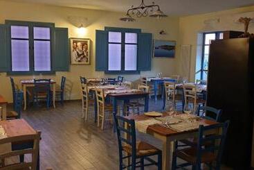 پانسیون S Apposentu Teuladesu Affittacamere Del Ristorante Da Stefano