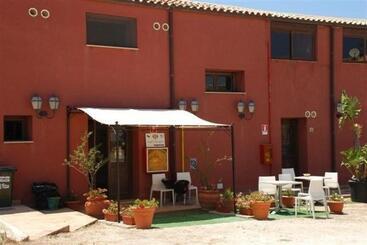 هتل B&b Baglio Maragani