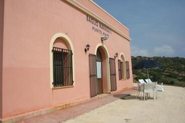 هتل B&b Baglio Maragani