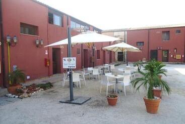 هتل B&b Baglio Maragani