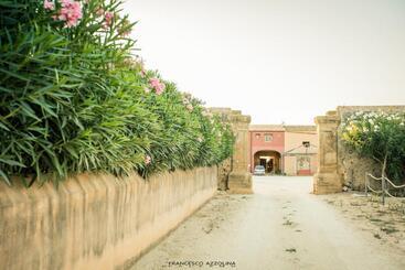 هتل B&b Baglio Maragani