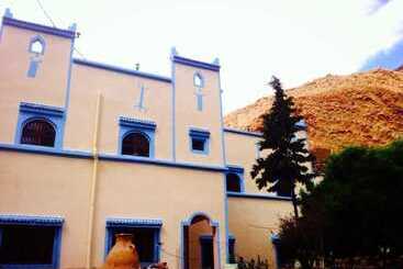 پانسیون Dar Tiwira