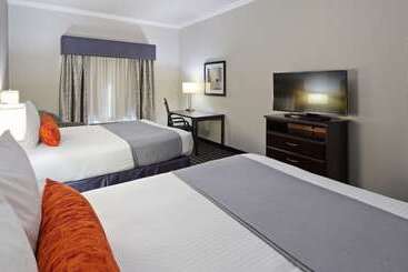 هتل Best Western Plus Austin Airport Inn & Suites