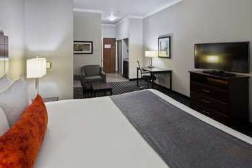 هتل Best Western Plus Austin Airport Inn & Suites