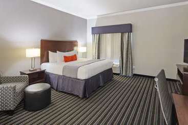 هتل Best Western Plus Austin Airport Inn & Suites