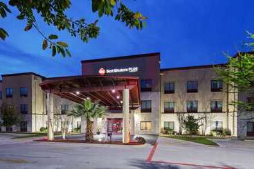 هتل Best Western Plus Austin Airport Inn & Suites