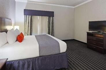 هتل Best Western Plus Austin Airport Inn & Suites