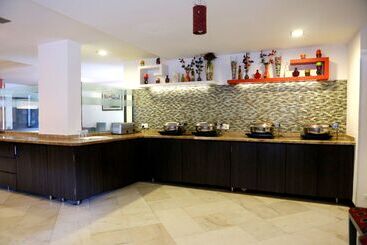 Click Hotel Yuvraj