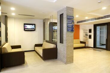 Click Hotel Yuvraj
