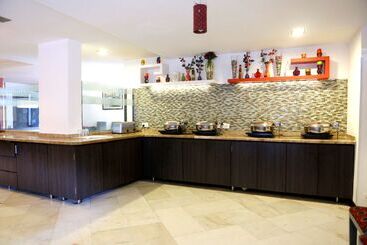 Click Hotel Yuvraj