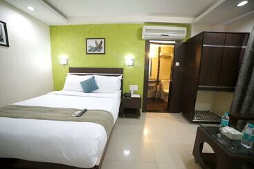 Click Hotel Yuvraj