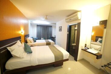 Click Hotel Yuvraj