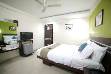 Click Hotel Yuvraj