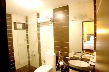 Click Hotel Yuvraj