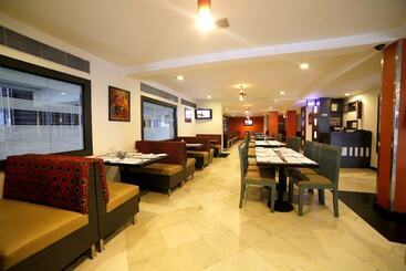 Click Hotel Yuvraj