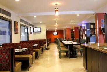 Click Hotel Yuvraj