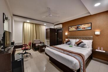 Click Hotel Yuvraj
