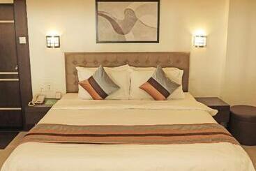 Click Hotel Yuvraj