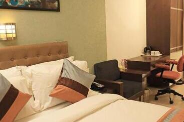 Click Hotel Yuvraj