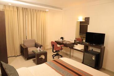 Click Hotel Yuvraj