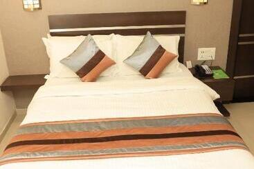 Click Hotel Yuvraj
