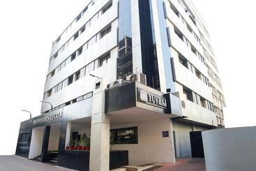 Click Hotel Yuvraj